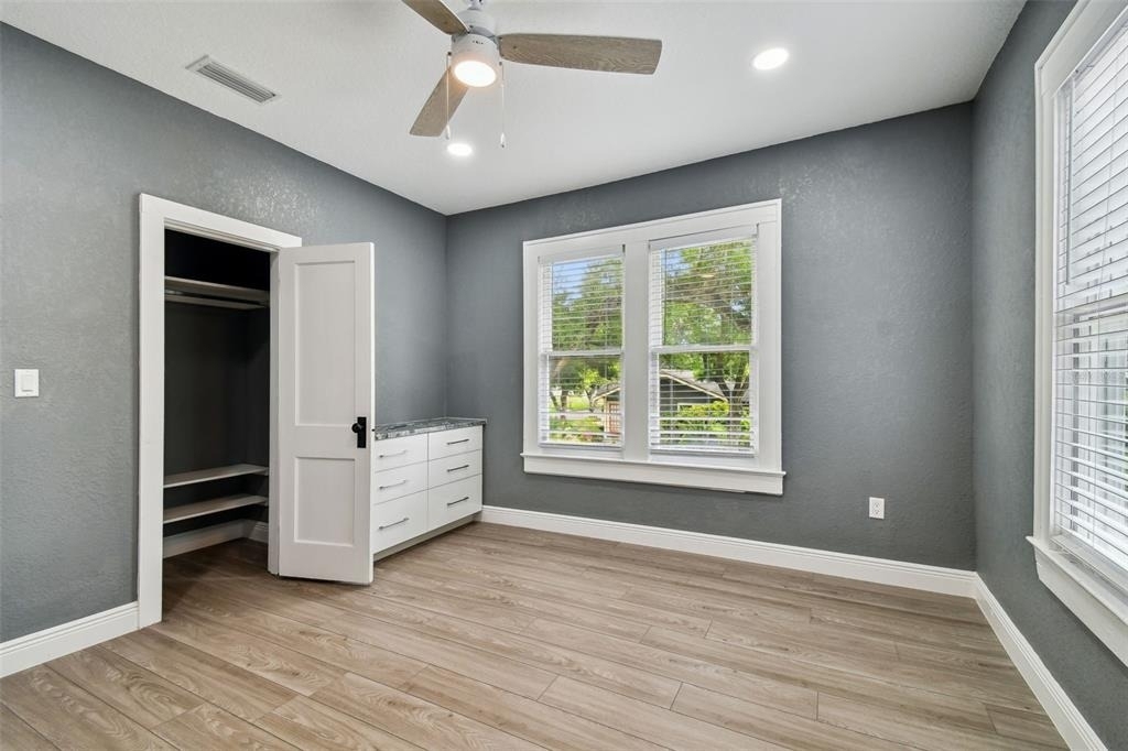 6810 N Navin Avenue - Photo 39