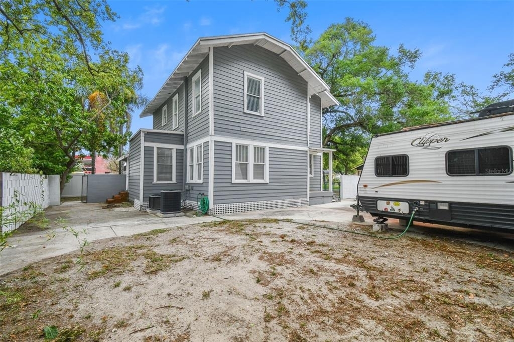 6810 N Navin Avenue - Photo 77