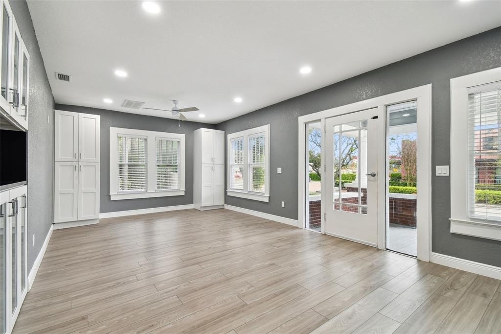 6810 N Navin Avenue - Photo 8