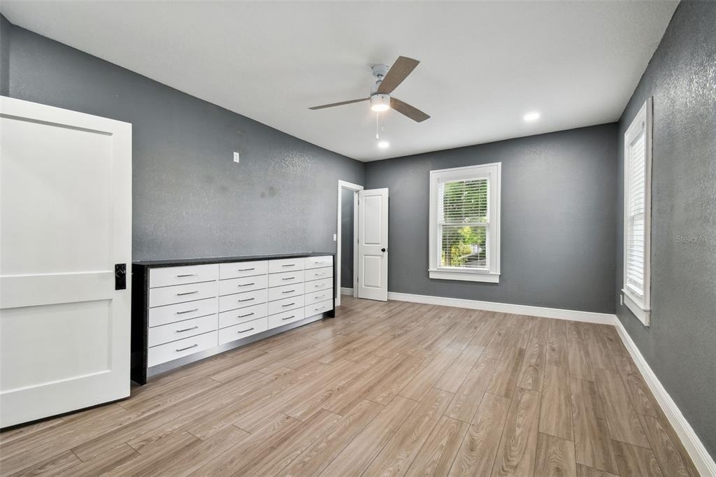 6810 N Navin Avenue - Photo 28
