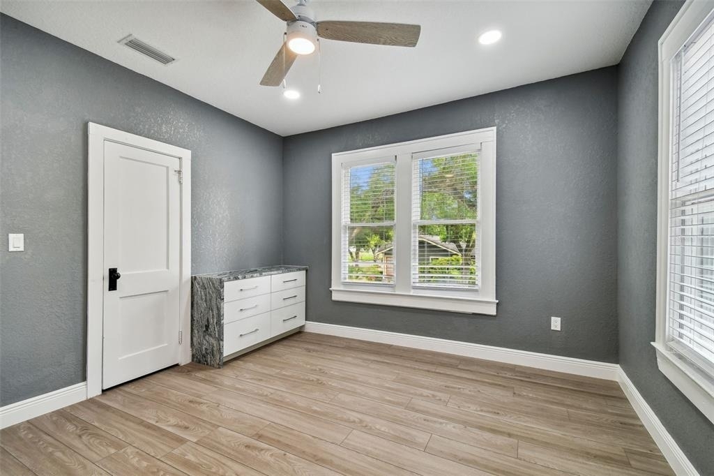 6810 N Navin Avenue - Photo 38