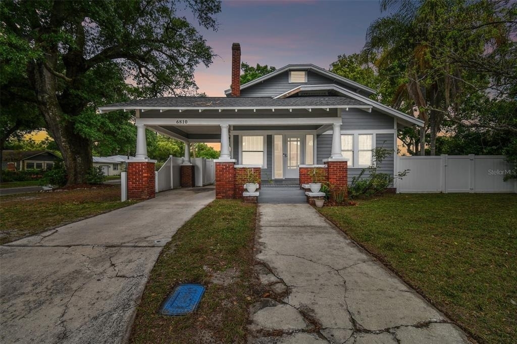 6810 N Navin Avenue - Photo 0