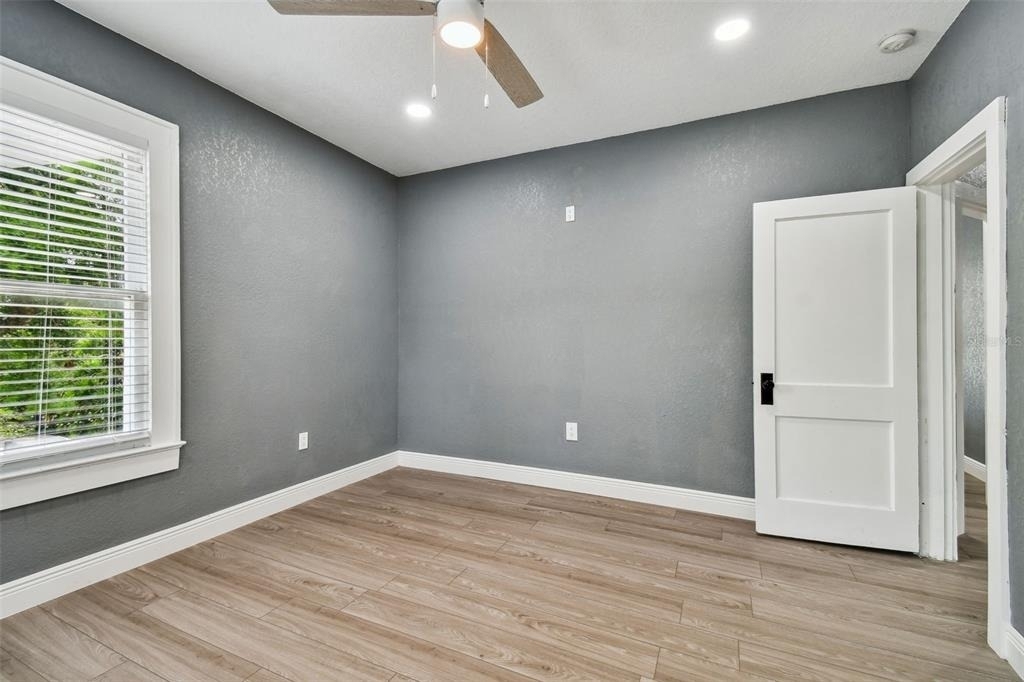 6810 N Navin Avenue - Photo 41
