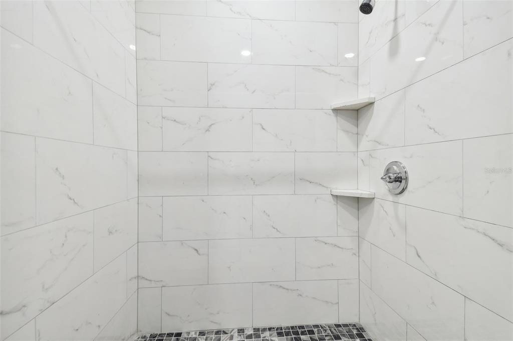 6810 N Navin Avenue - Photo 64