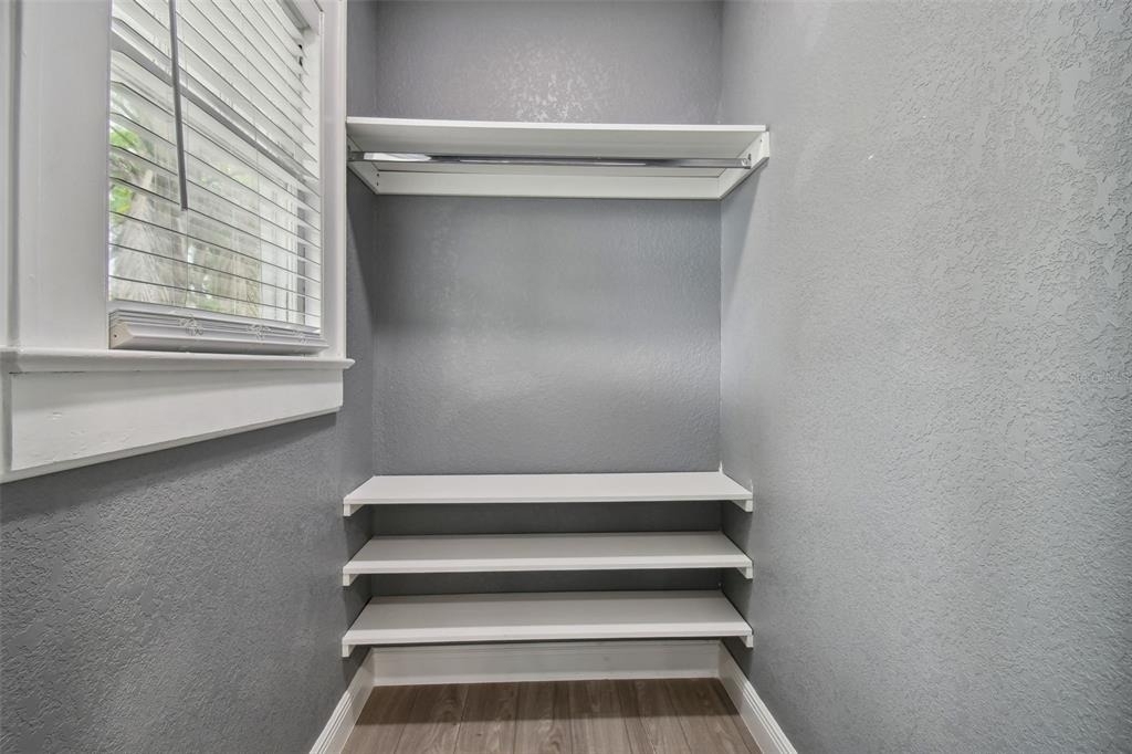 6810 N Navin Avenue - Photo 35