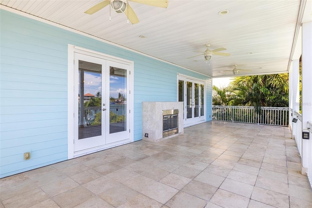 821 Bay Point Drive - Photo 17