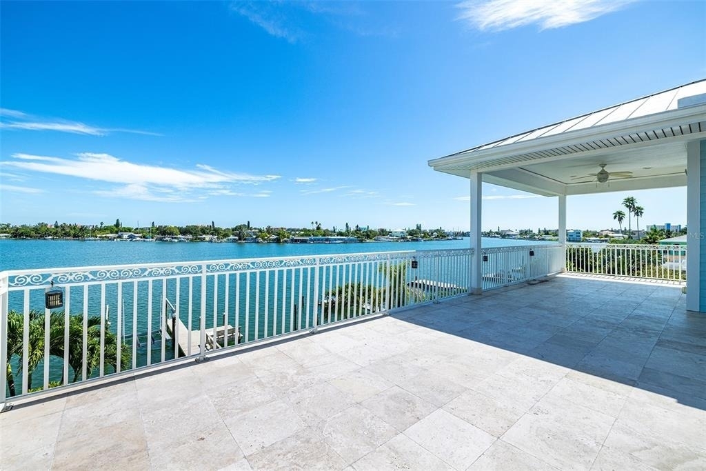 821 Bay Point Drive - Photo 38