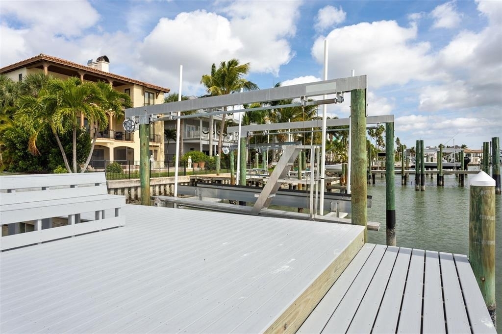 821 Bay Point Drive - Photo 46