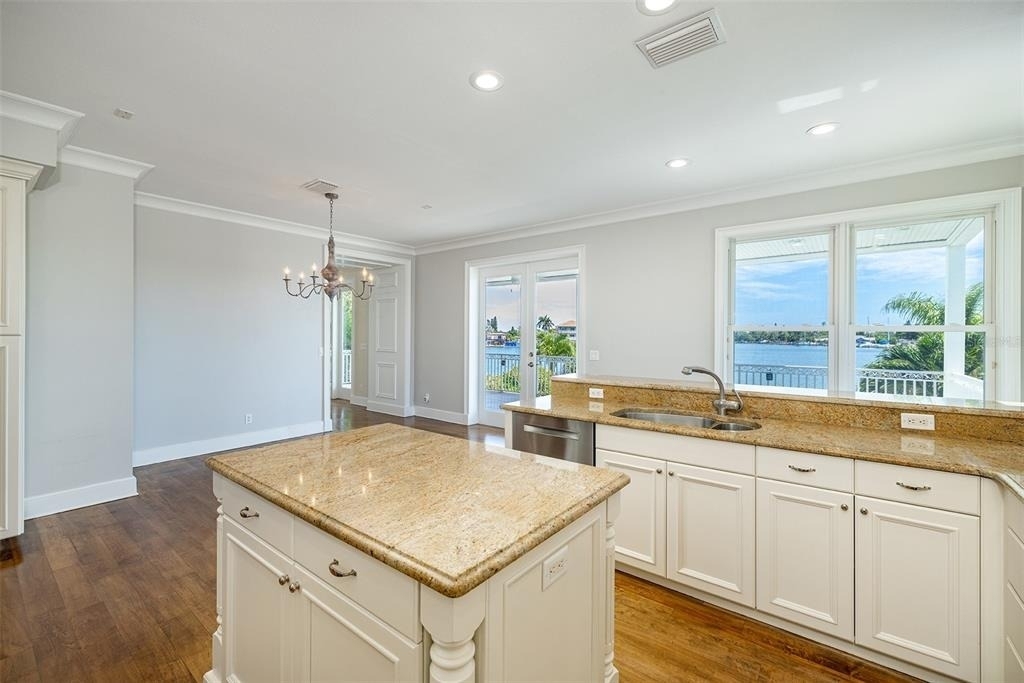 821 Bay Point Drive - Photo 14