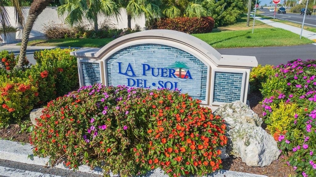 5736 Puerta Del Sol Boulevard S - Photo 0