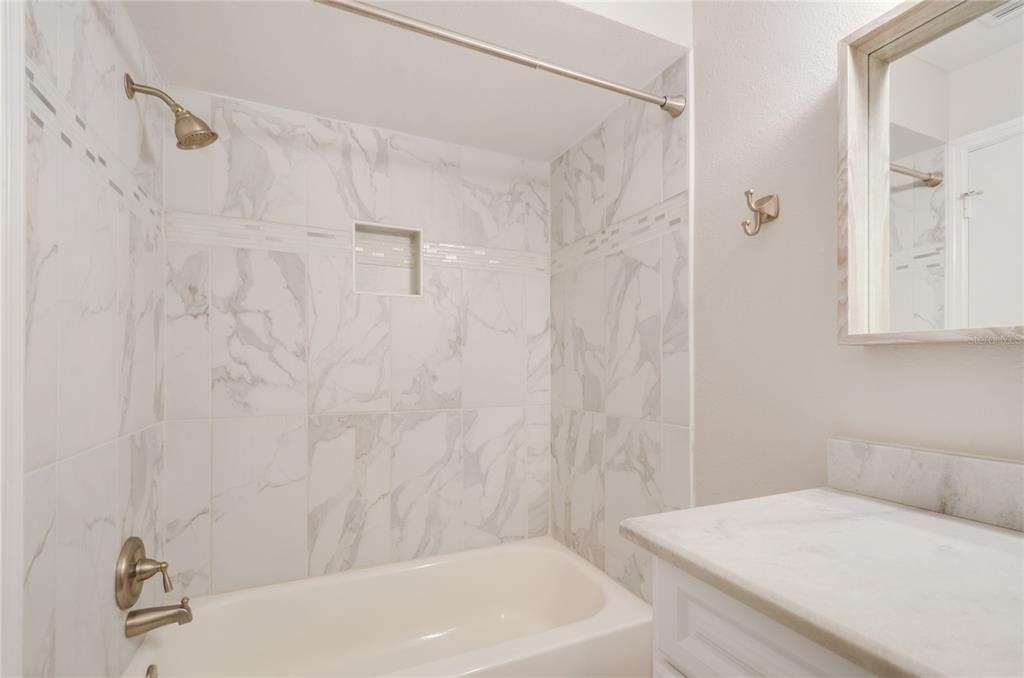 439 S Netherwood Crescent - Photo 10