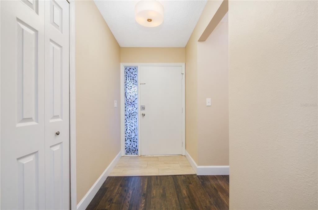 439 S Netherwood Crescent - Photo 3
