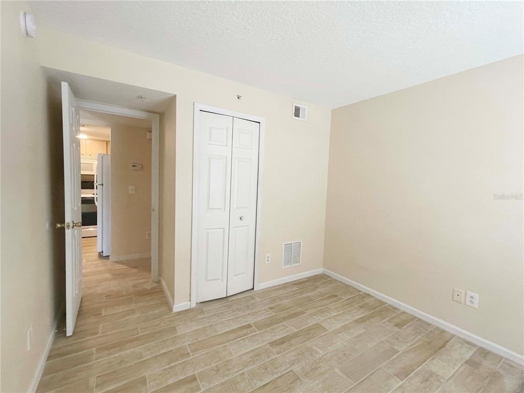 1122 S Pine Ridge Circle - Photo 1