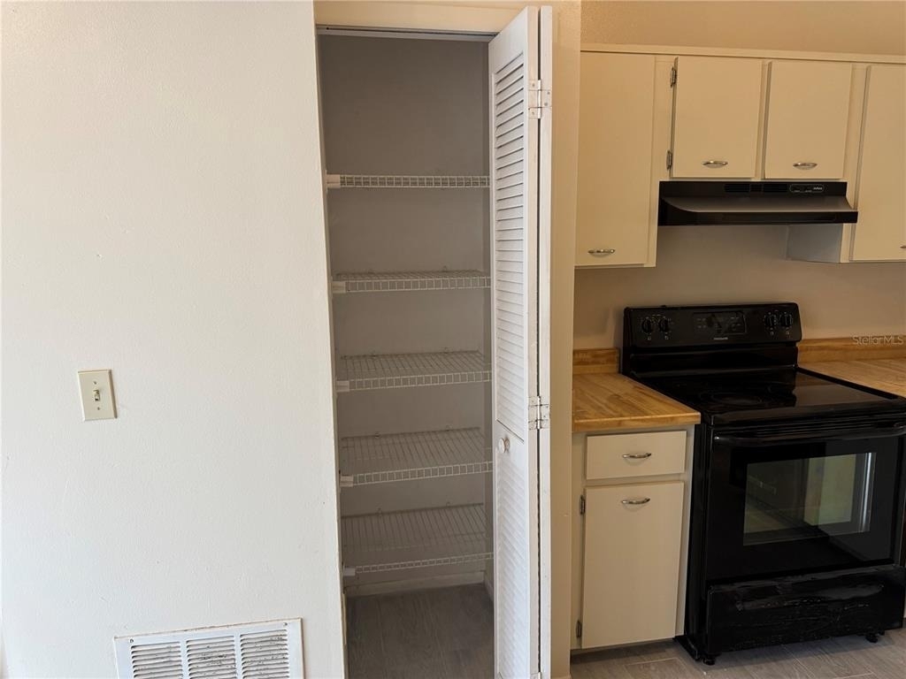 10041 Massey Street - Photo 6