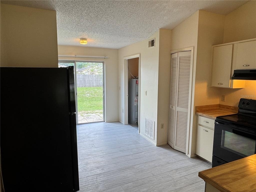 10041 Massey Street - Photo 3