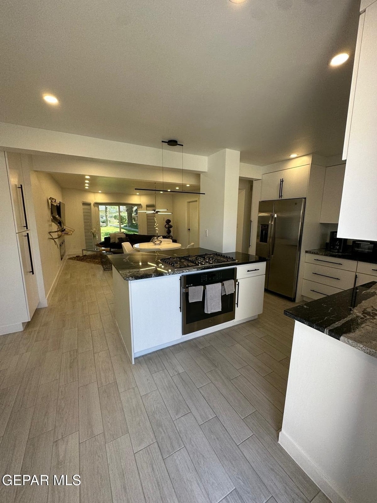 350 Thunderbird Drive - Photo 3