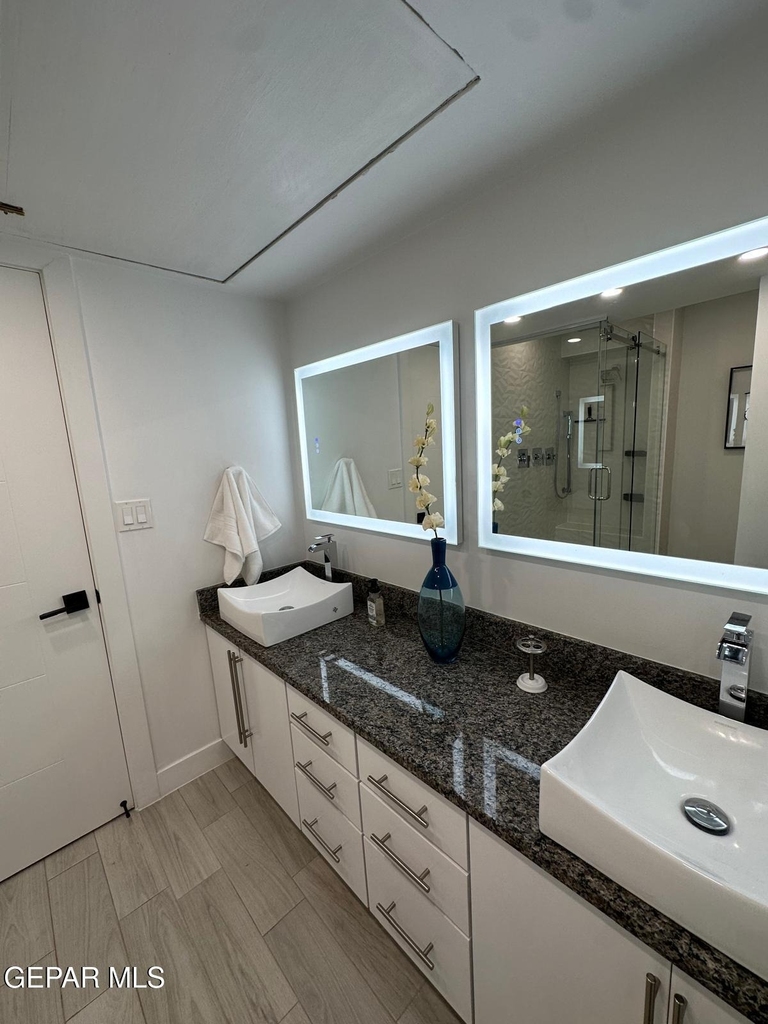 350 Thunderbird Drive - Photo 13