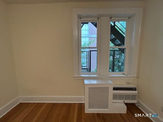 86 Grove Street - Photo 2