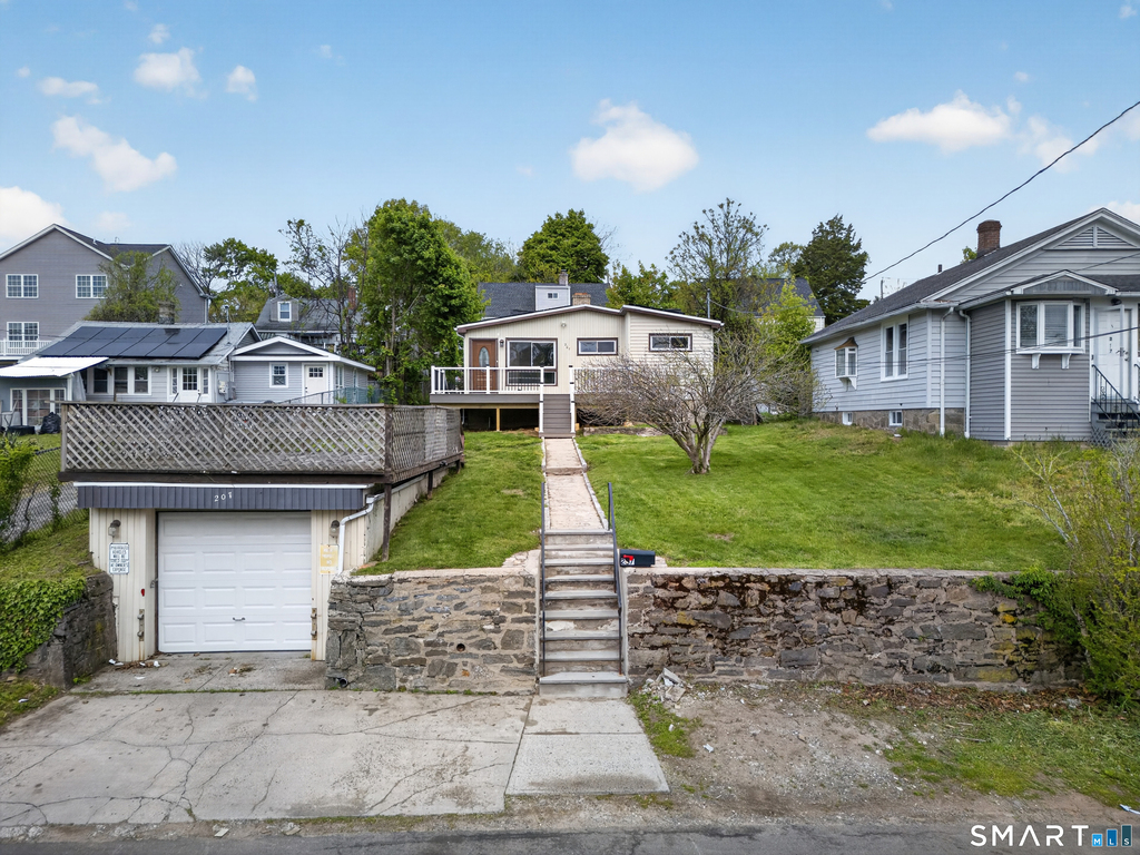 207 Hillcrest Road - Photo 2