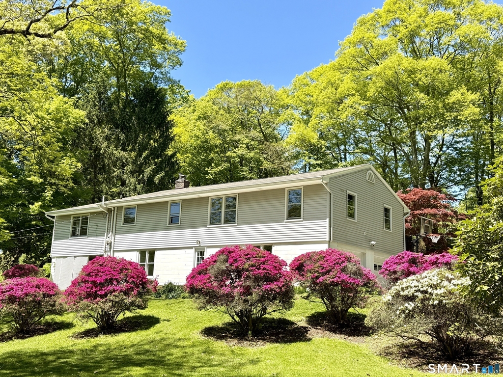 137 Florida Hill Road - Photo 2