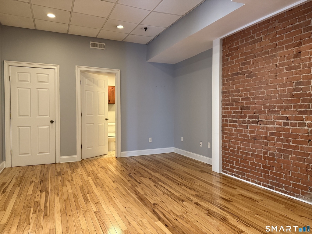 51 Bank Street - Photo 3