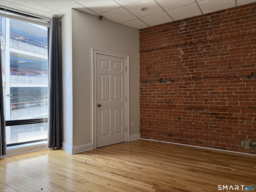 51 Bank Street - Photo 4