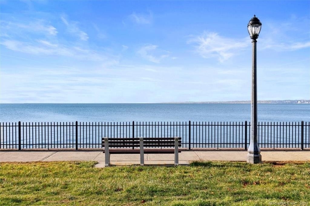 223 Townsend Avenue - Photo 36