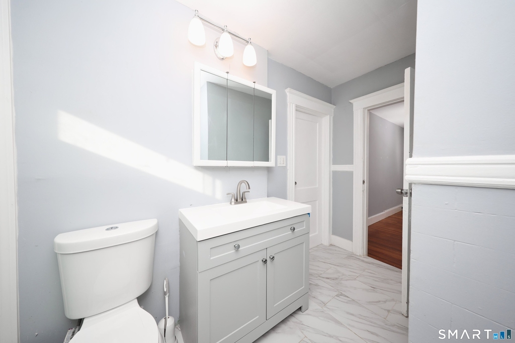 78 Maplewood Avenue - Photo 10