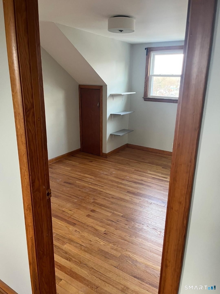 1106 Main Street - Photo 4