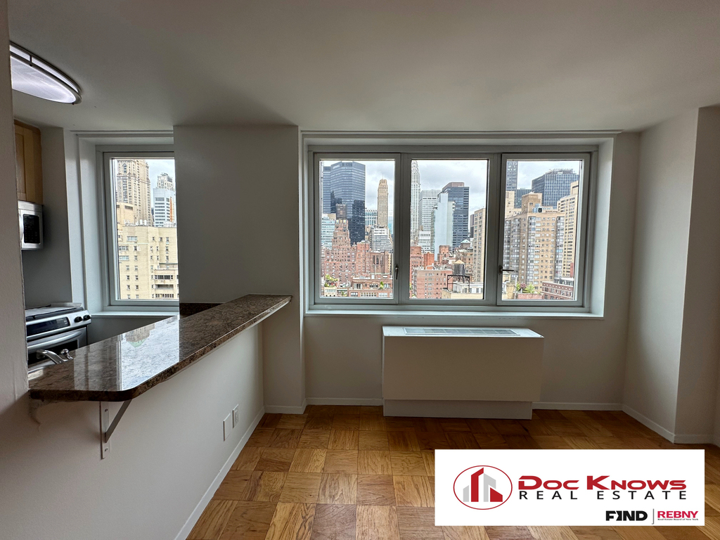 Lexington Ave/32nd Street - Photo 6