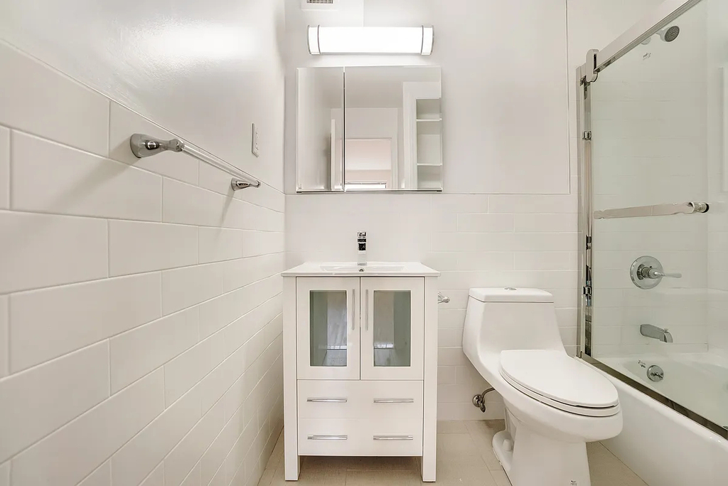 365 West 52nd Street - Photo 9