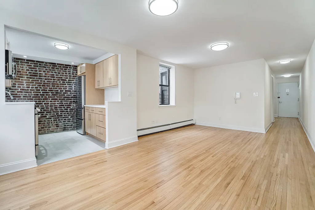 365 West 52nd Street - Photo 7