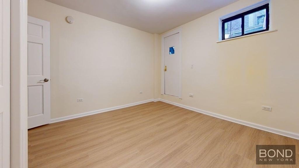 150 East 84th Street Apartment 10 - Photo 2