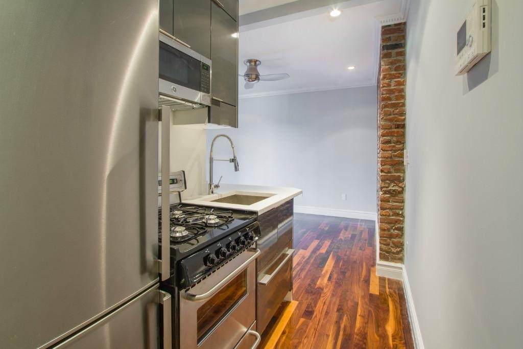 1590 Lexington Avenue  - Photo 1
