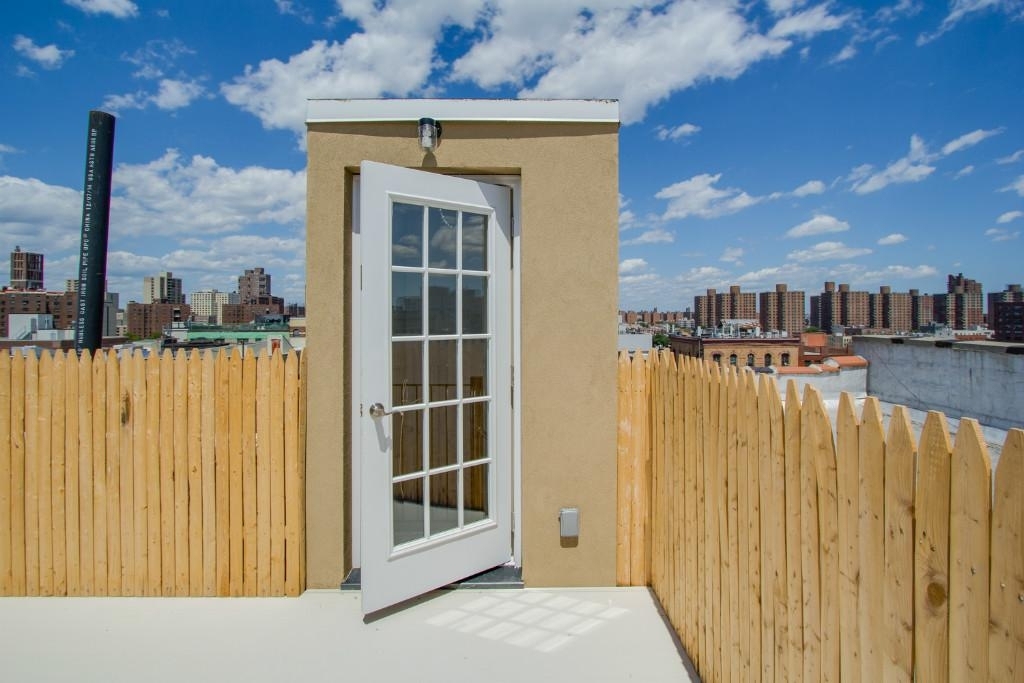 1590 Lexington Avenue  - Photo 2
