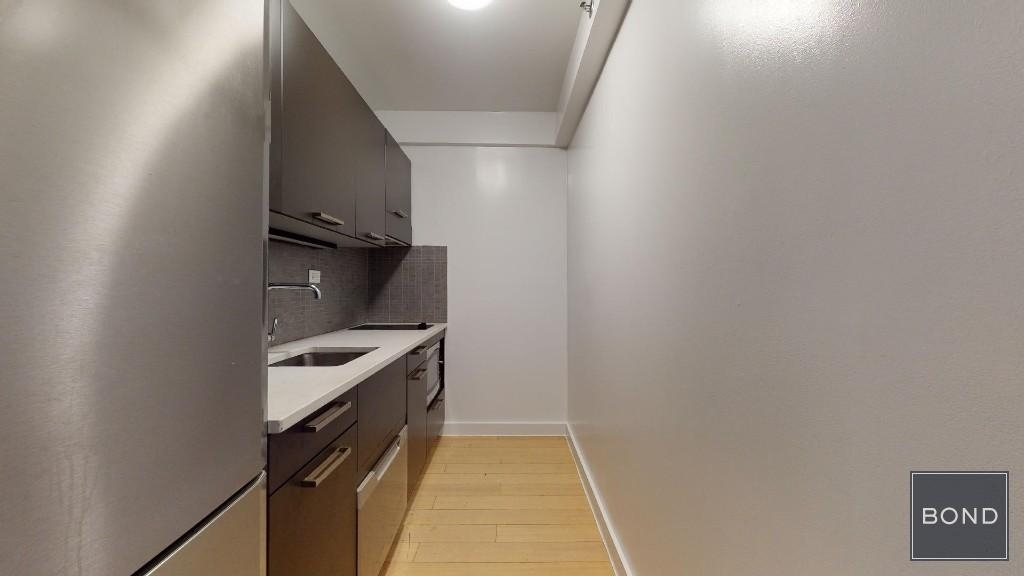 222 East 39th Street Apartment 22A - Photo 2