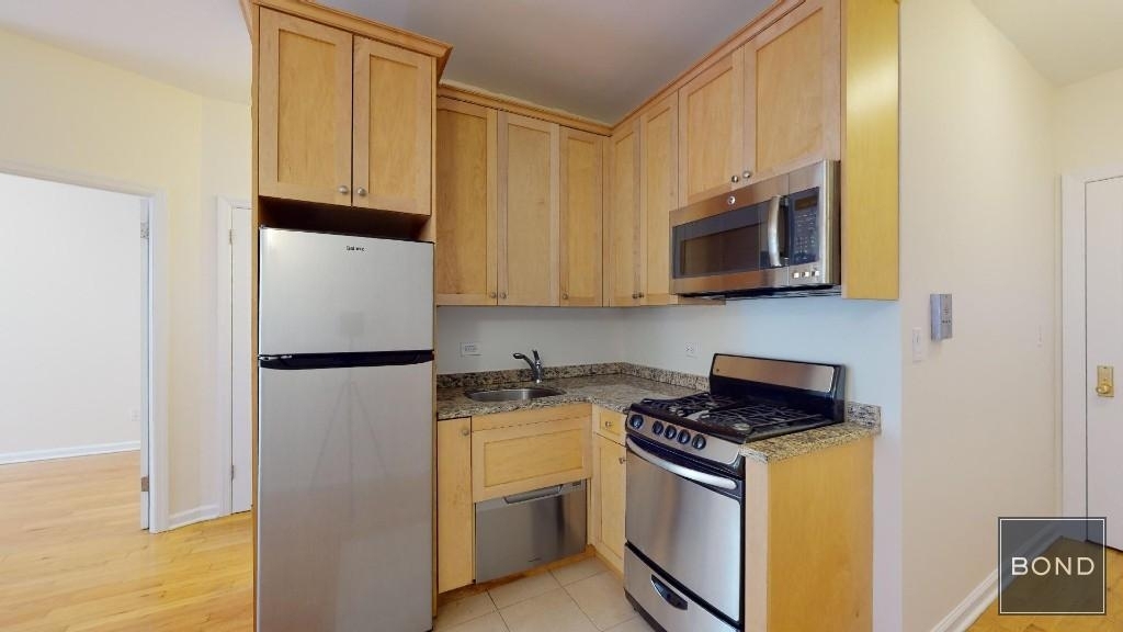 48 West 56th Street - Photo 1