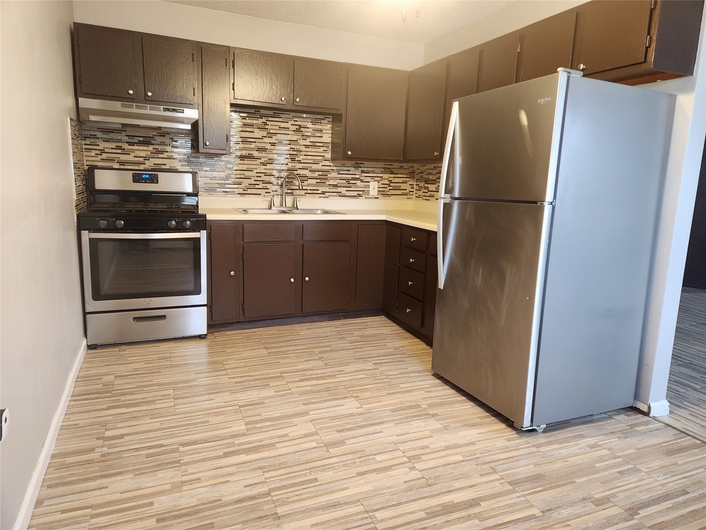 28 Prescott Road - Photo 1