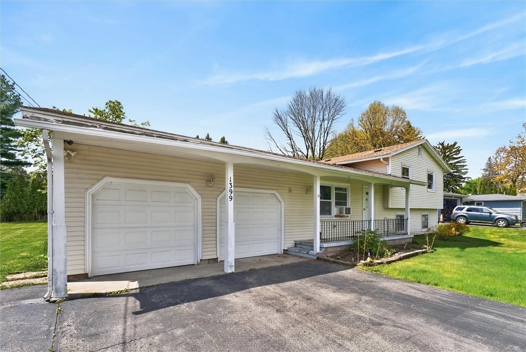 1399 Creek Street - Photo 3