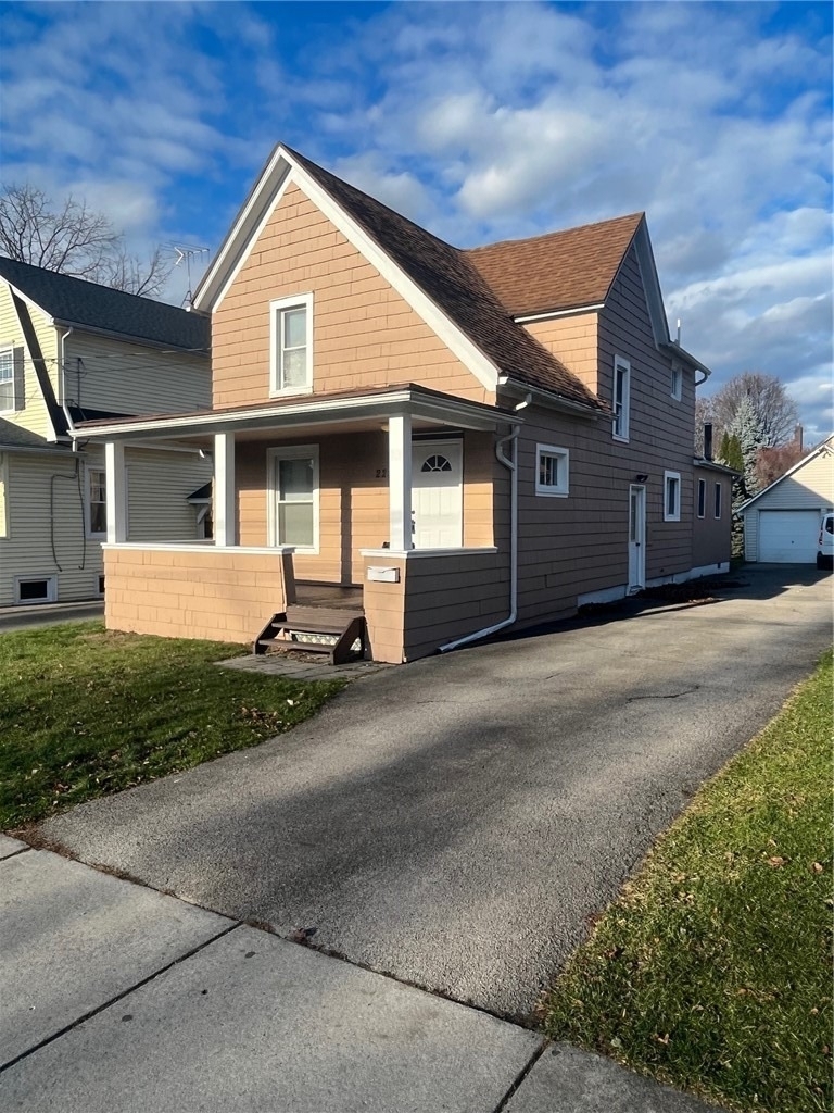 223 E Filbert Street - Photo 0