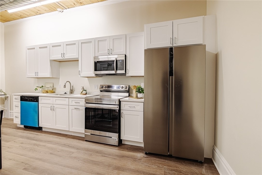 421 University Ave - Photo 8