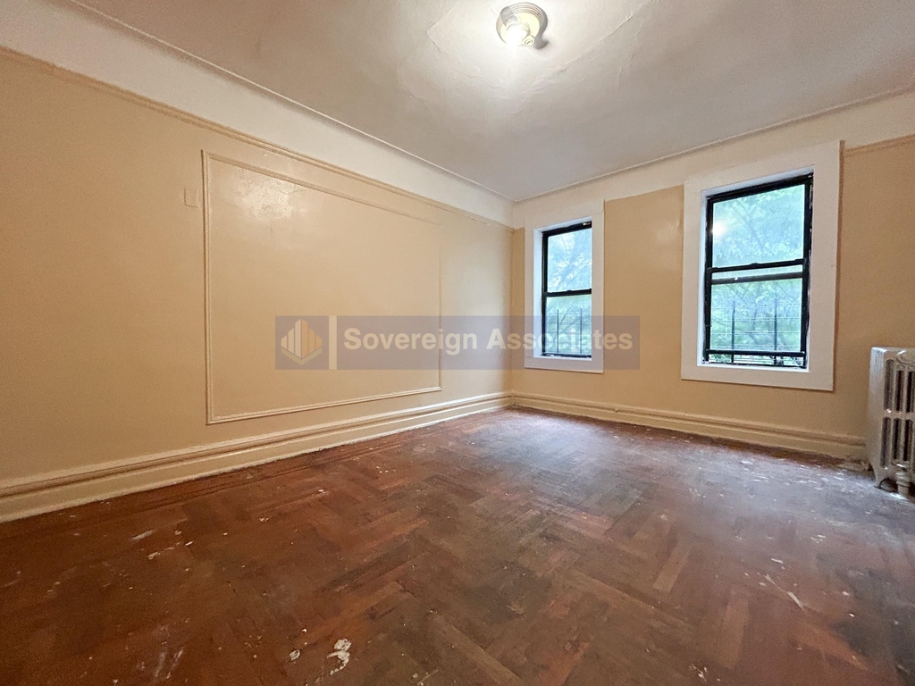 2507 Cruger Avenue - Photo 6