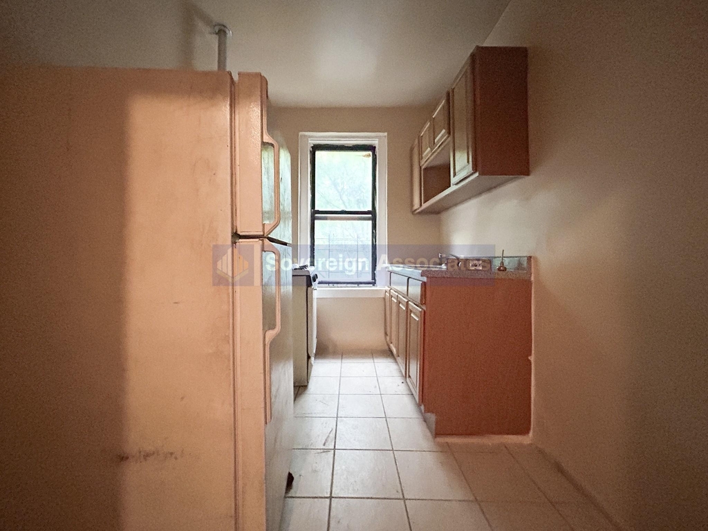 2507 Cruger Avenue - Photo 10