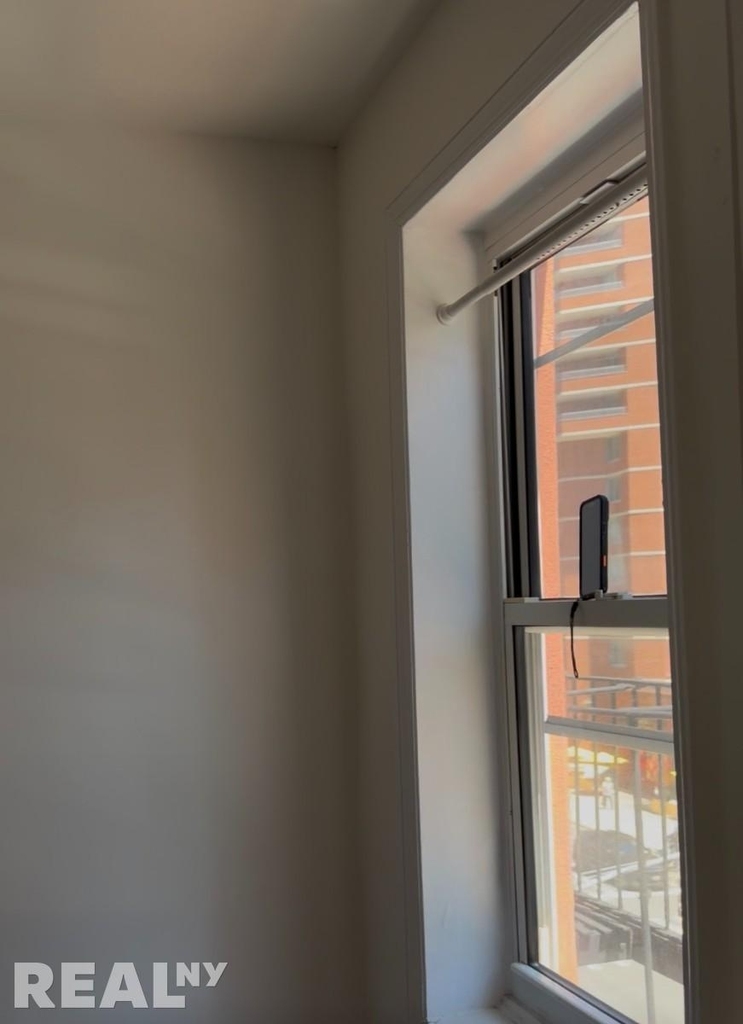 455 Second Avenue - Photo 4