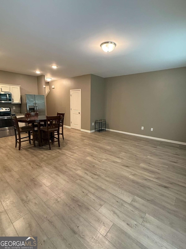 2330 Mckenna Square Drive - Photo 4