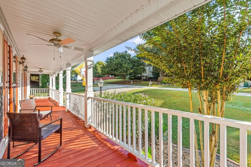 552 Magnolia Drive - Photo 3