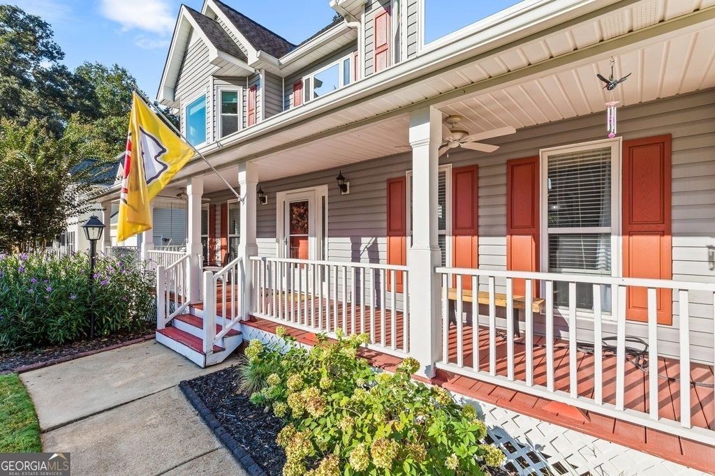 552 Magnolia Drive - Photo 2
