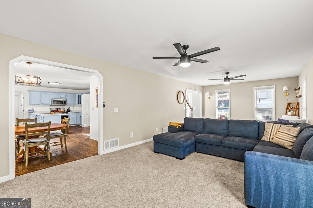 552 Magnolia Drive - Photo 11