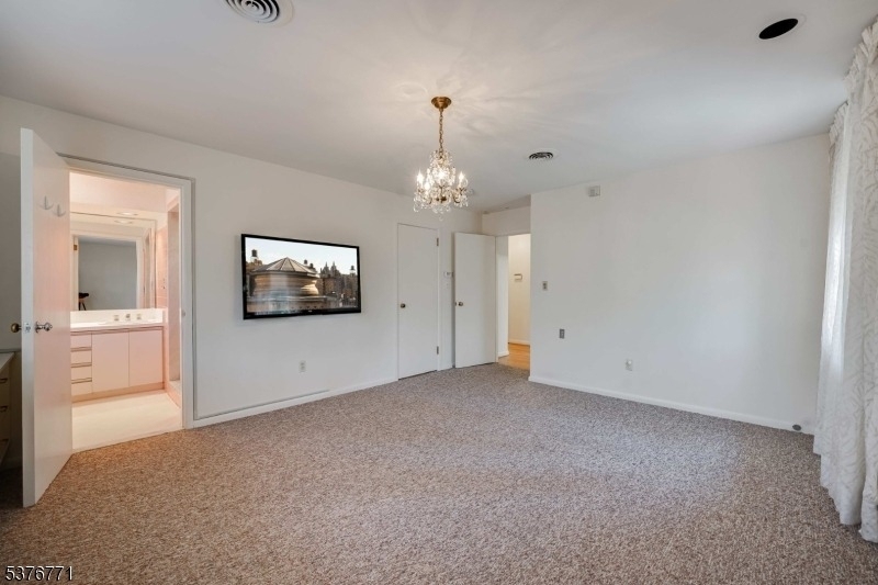 17 Oxford Dr - Photo 11