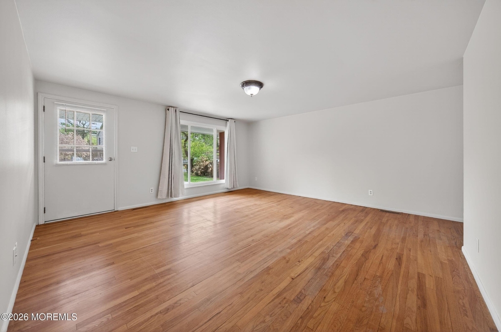 29 Demmert Avenue - Photo 6